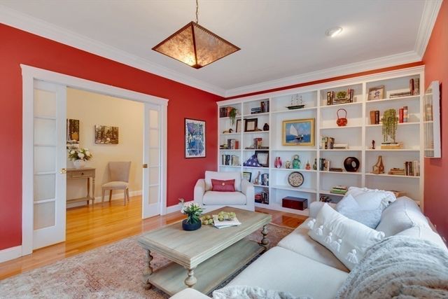 39 Lawton Rd, Needham, MA 02492