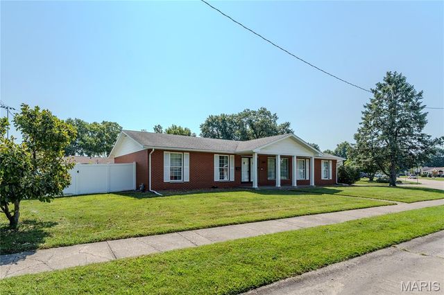 3300 Colgate Place, Granite City, IL 62040