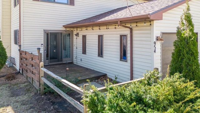 954 Hemlock Drive, Verona, WI 53593
