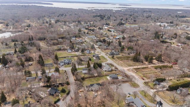 5 Marc Street, Shelter Island, NY 11964