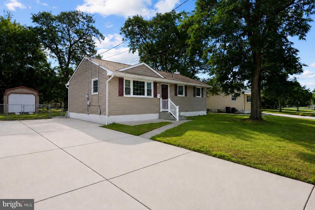 127 TRINITY AVE, BLACKWOOD, NJ 08012 — photo 2