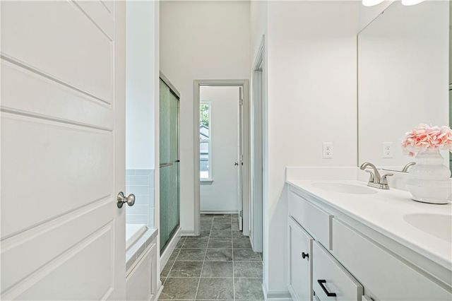 6013 NE 118th Street, Kansas City, MO 64156