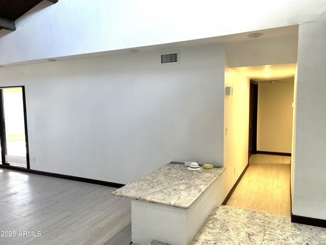 1923 W Nopal Circle, Mesa, AZ 85202