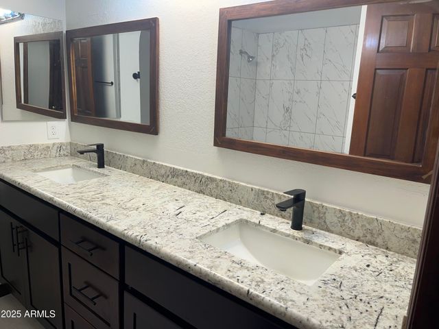 1923 W Nopal Circle, Mesa, AZ 85202