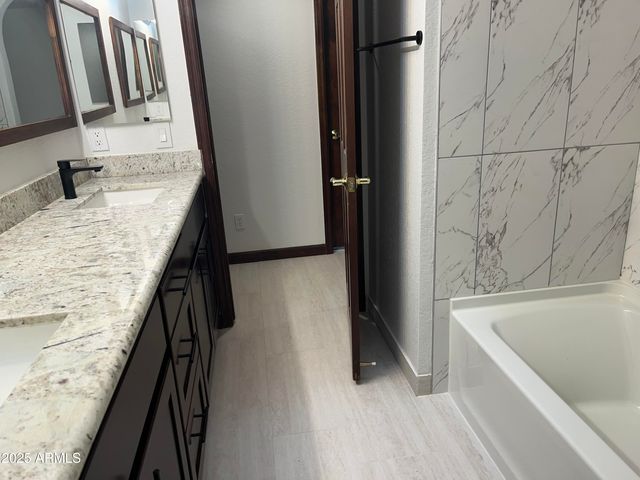 1923 W Nopal Circle, Mesa, AZ 85202