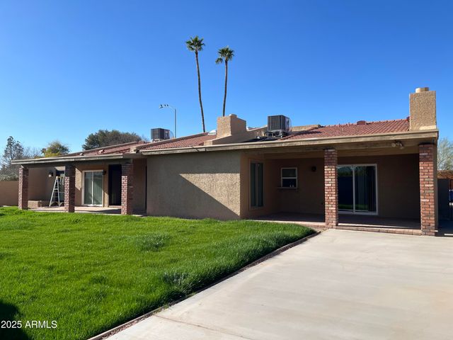 1923 W Nopal Circle, Mesa, AZ 85202