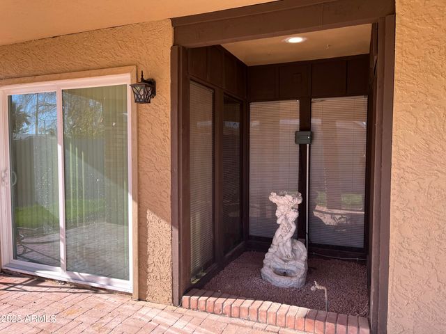 1923 W Nopal Circle, Mesa, AZ 85202