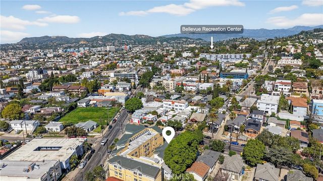 3538 London, Los Angeles, CA 90026