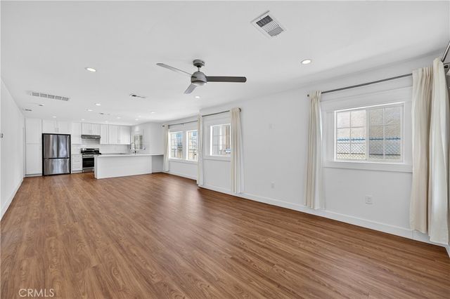 3538 London, Los Angeles, CA 90026