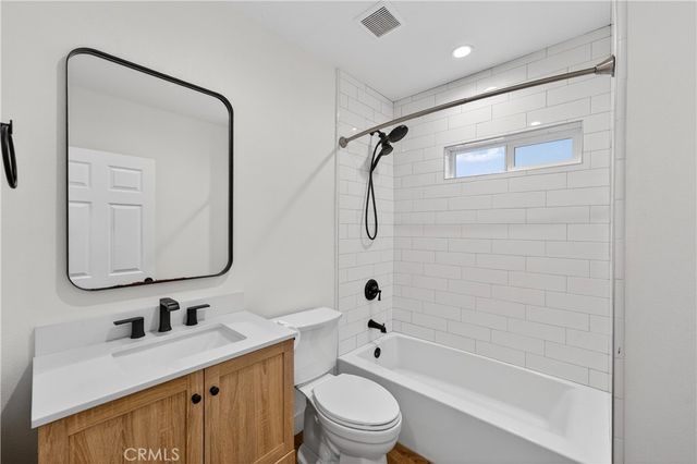 3538 London, Los Angeles, CA 90026