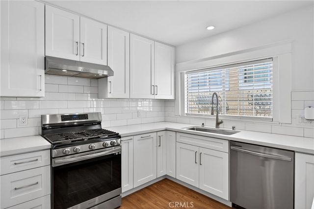 3538 London, Los Angeles, CA 90026