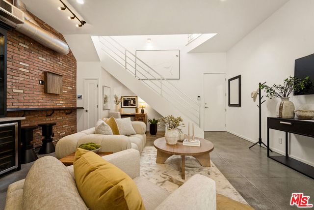 630 Rose Avenue 5, Venice, CA 90291