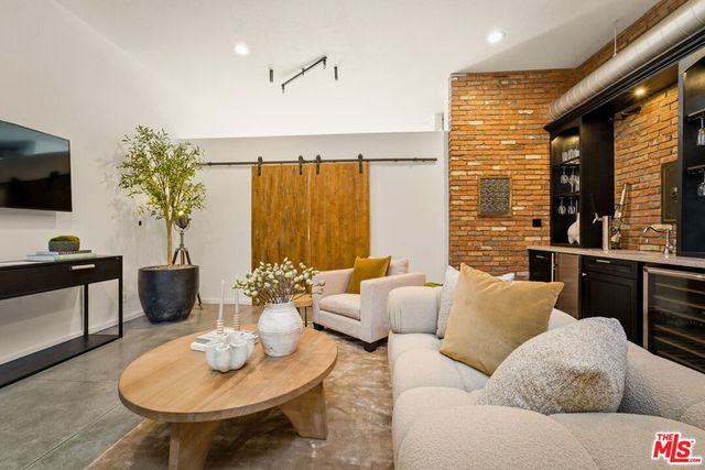 630 Rose Avenue 5, Venice, CA 90291