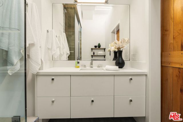 630 Rose Avenue 5, Venice, CA 90291