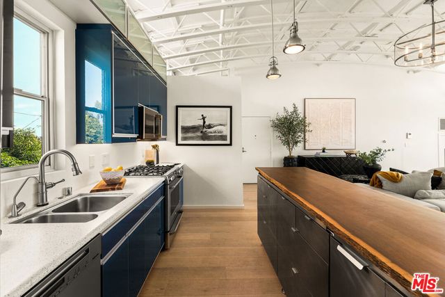 630 Rose Avenue 5, Venice, CA 90291