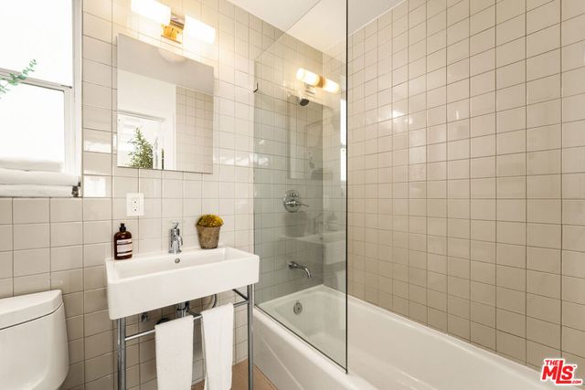 630 Rose Avenue 5, Venice, CA 90291