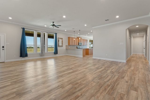 201 Hughes Lane, Grandview, TX 76050