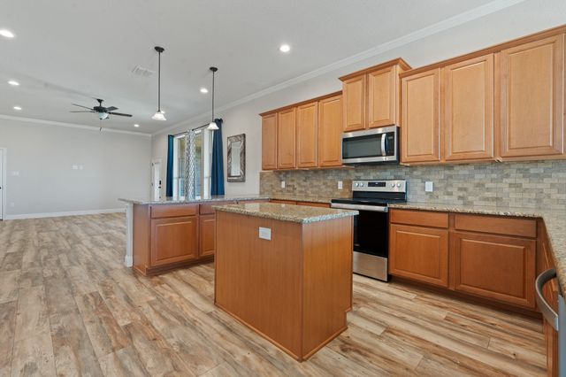 201 Hughes Lane, Grandview, TX 76050