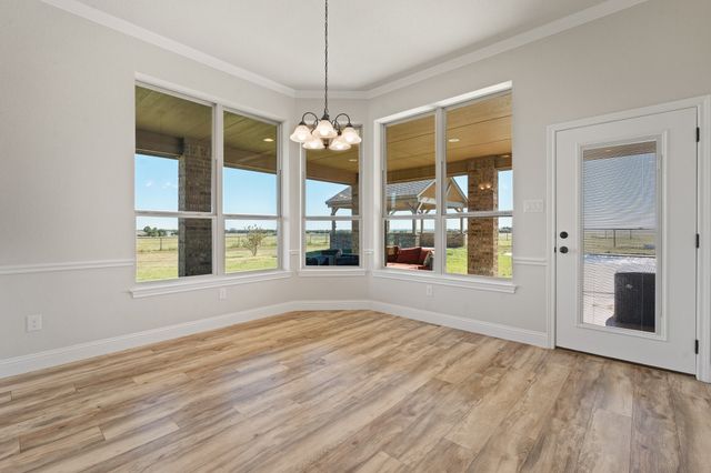 201 Hughes Lane, Grandview, TX 76050