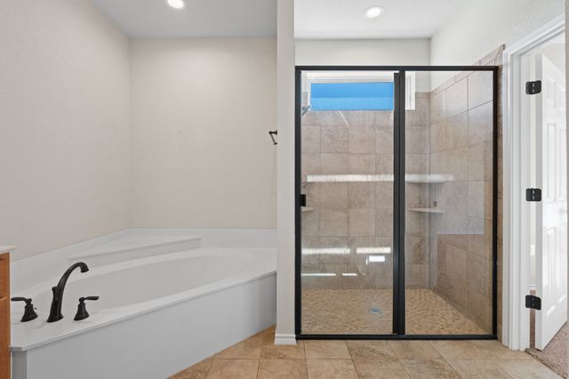 201 Hughes Lane, Grandview, TX 76050