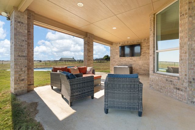 201 Hughes Lane, Grandview, TX 76050