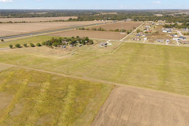 201 Hughes Lane, Grandview, TX 76050