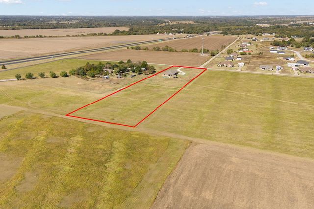 201 Hughes Lane, Grandview, TX 76050