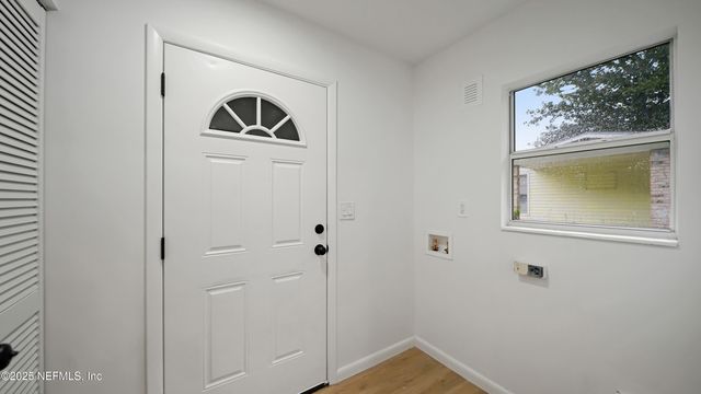 9203 DANVILLE Avenue, Jacksonville, FL 32208