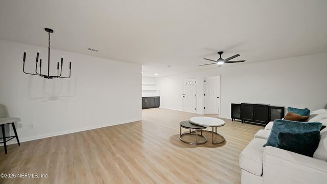 9203 DANVILLE Avenue, Jacksonville, FL 32208
