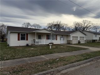 937 3rd Street SW, New Philadelphia, OH 44663
