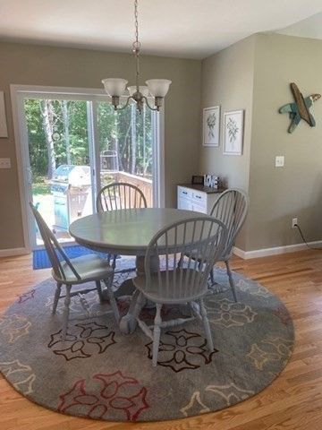 41 Clapp Rd, Rochester, MA 02770