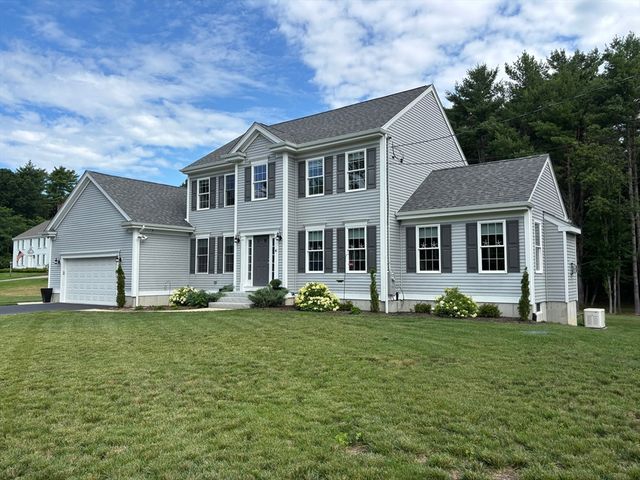 41 Clapp Rd, Rochester, MA 02770