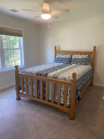 41 Clapp Rd, Rochester, MA 02770