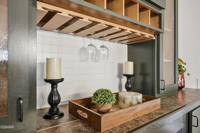 2489 Upper Middle Creek Road, Sevierville, TN 37876