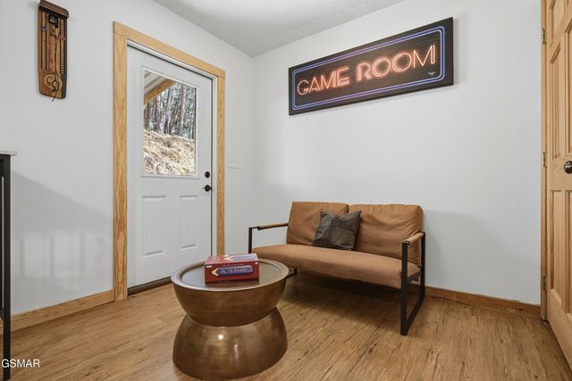 2489 Upper Middle Creek Road, Sevierville, TN 37876