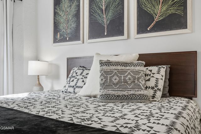 2489 Upper Middle Creek Road, Sevierville, TN 37876