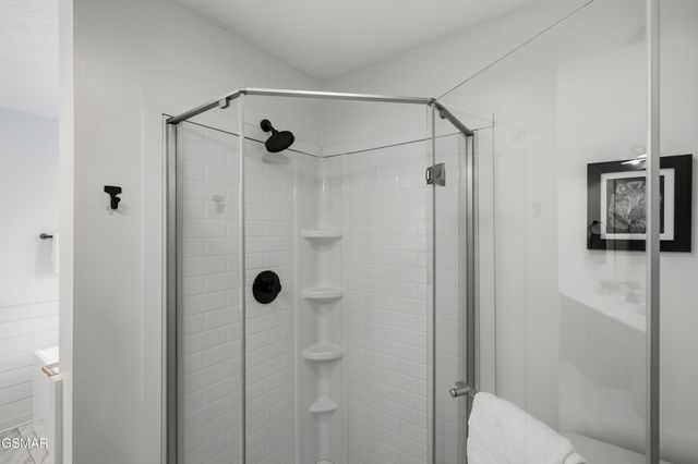 2489 Upper Middle Creek Road, Sevierville, TN 37876