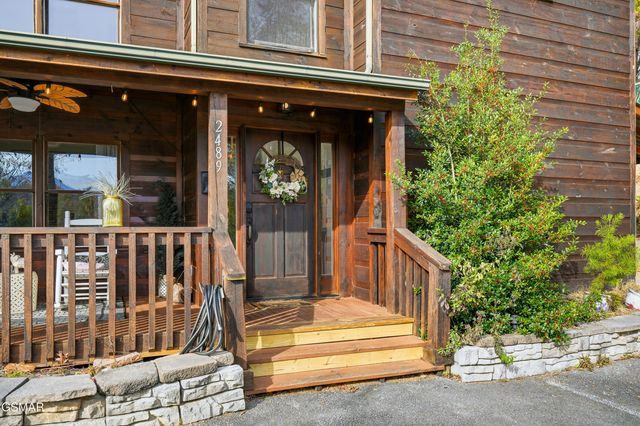 2489 Upper Middle Creek Road, Sevierville, TN 37876