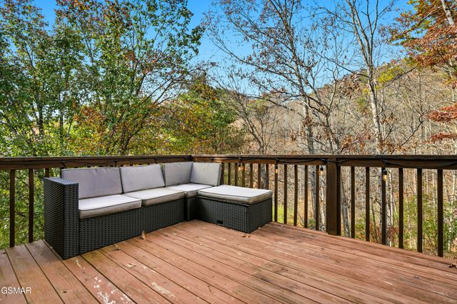 2489 Upper Middle Creek Road, Sevierville, TN 37876