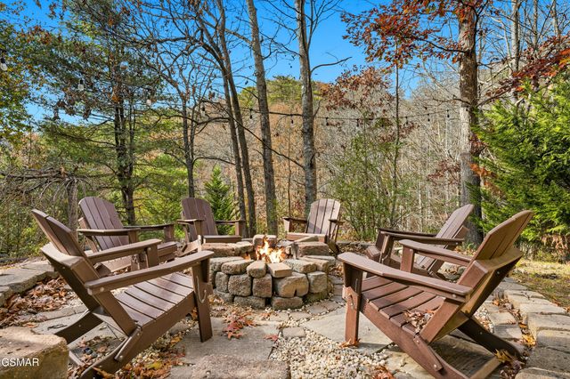 2489 Upper Middle Creek Road, Sevierville, TN 37876