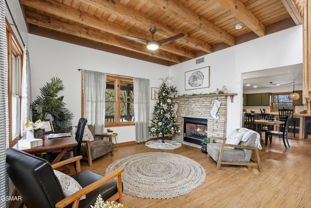 2489 Upper Middle Creek Road, Sevierville, TN 37876