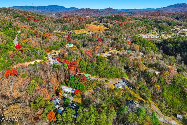 2489 Upper Middle Creek Road, Sevierville, TN 37876