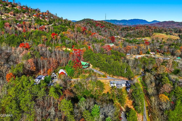 2489 Upper Middle Creek Road, Sevierville, TN 37876