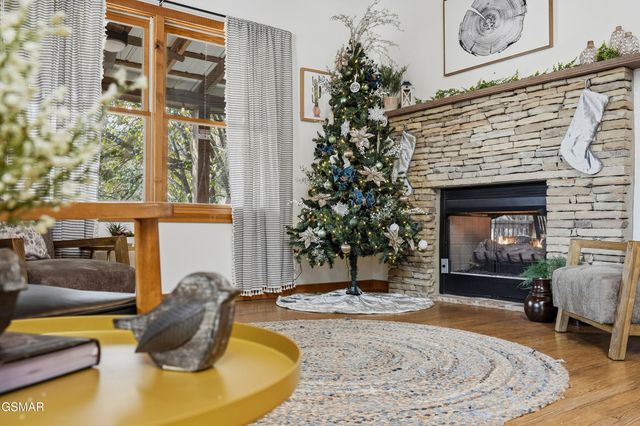 2489 Upper Middle Creek Road, Sevierville, TN 37876