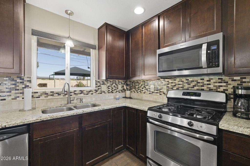 418 E ORCHID Lane, Phoenix, AZ 85020 — photo 2