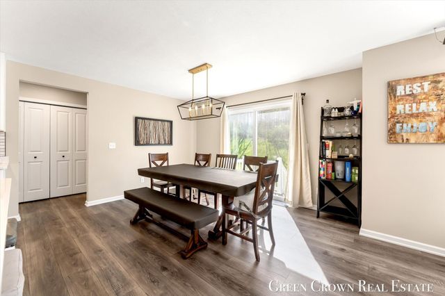 9299 Sunset Ridge Drive NE, Rockford, MI 49341