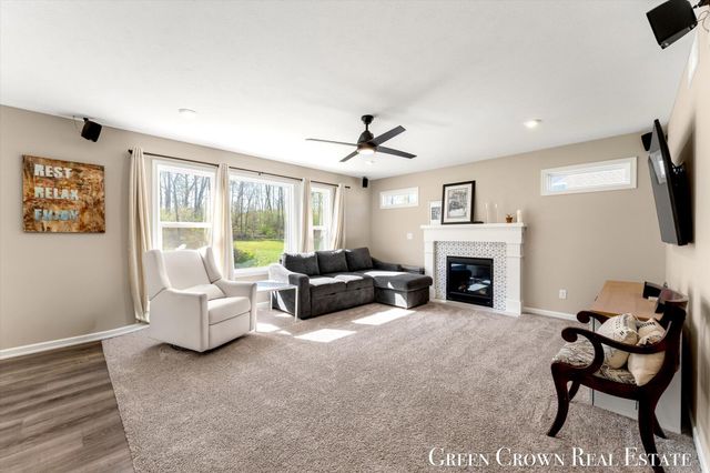 9299 Sunset Ridge Drive NE, Rockford, MI 49341