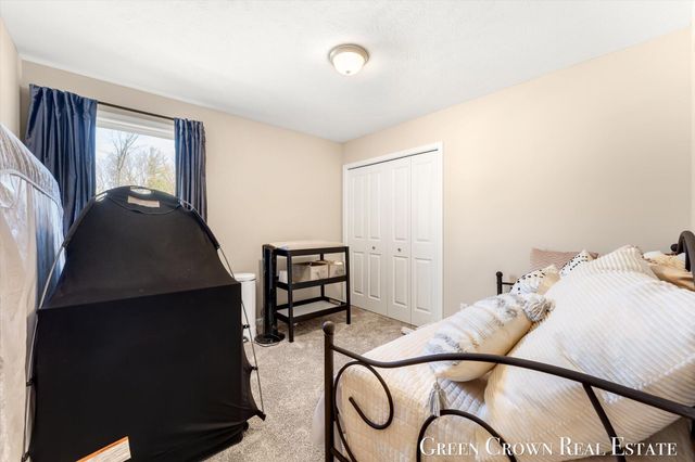 9299 Sunset Ridge Drive NE, Rockford, MI 49341