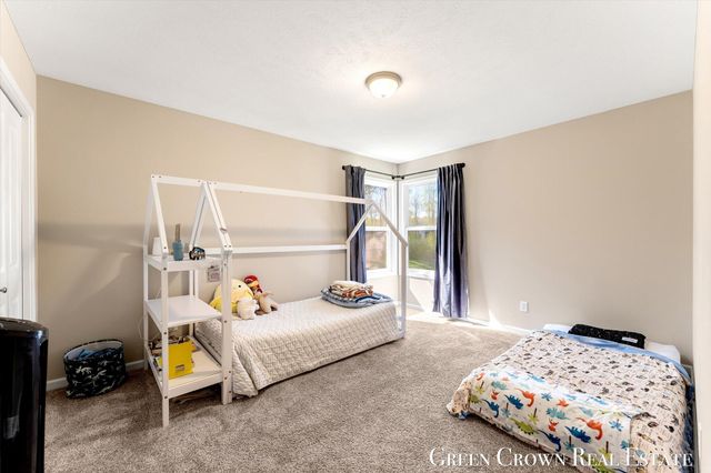 9299 Sunset Ridge Drive NE, Rockford, MI 49341
