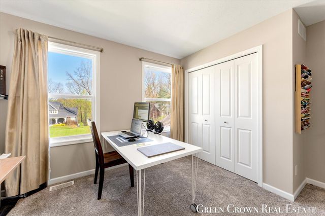 9299 Sunset Ridge Drive NE, Rockford, MI 49341